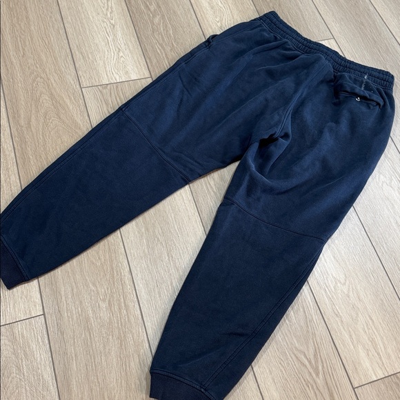 Under Armour Logo Black Joggers Sz XL Distressed Loungewear Comfy Relaxed - Picture 10 of 10